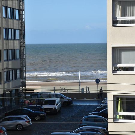Lichtrijk 2-Slaapkamerappartement Met Zeezicht En Gratis Parking Oostende Eksteriør billede