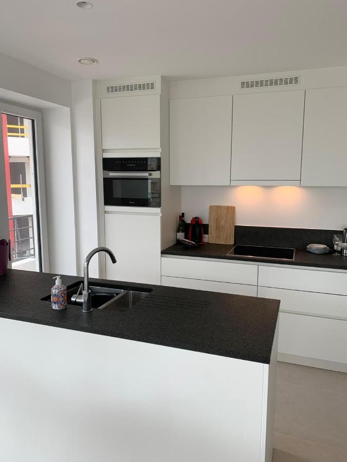Lichtrijk 2-Slaapkamerappartement Met Zeezicht En Gratis Parking Oostende Eksteriør billede