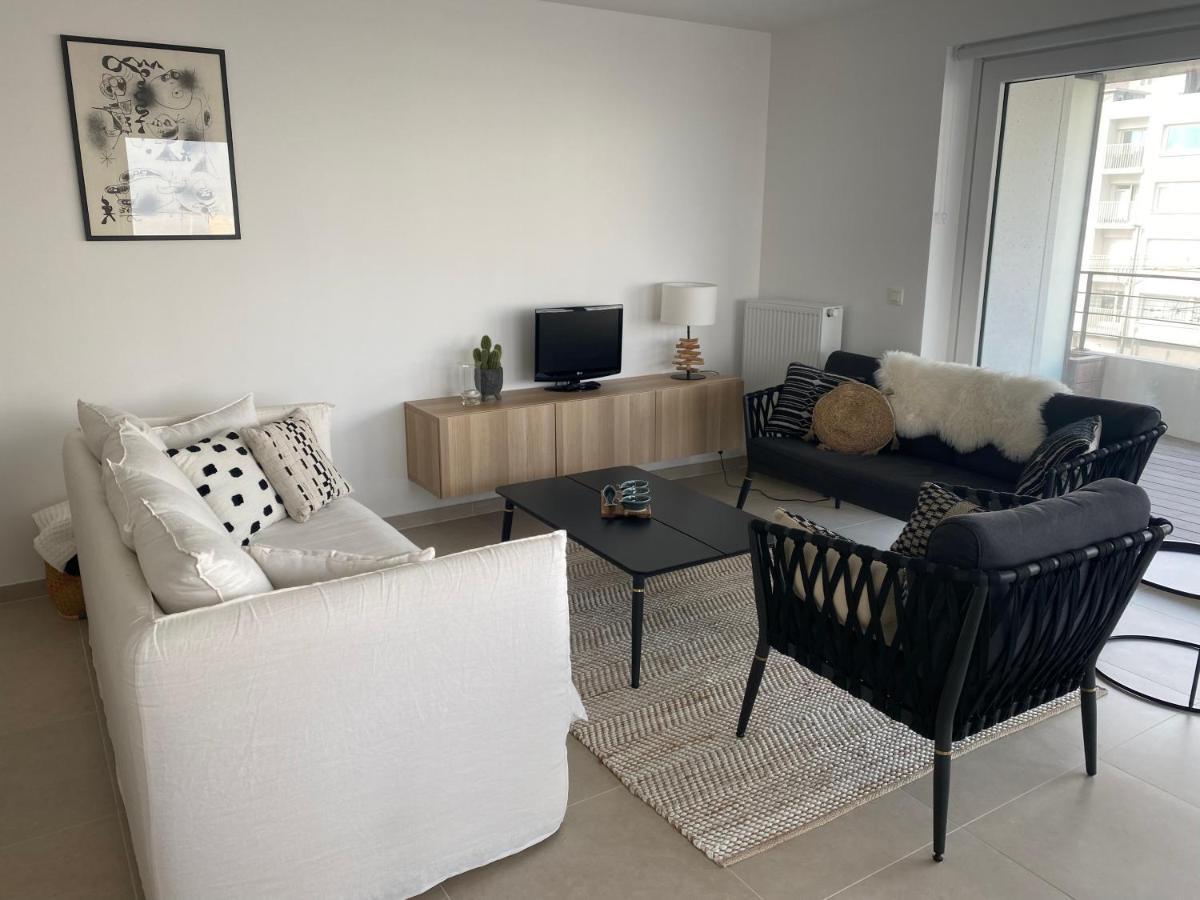 Lichtrijk 2-Slaapkamerappartement Met Zeezicht En Gratis Parking Oostende Eksteriør billede