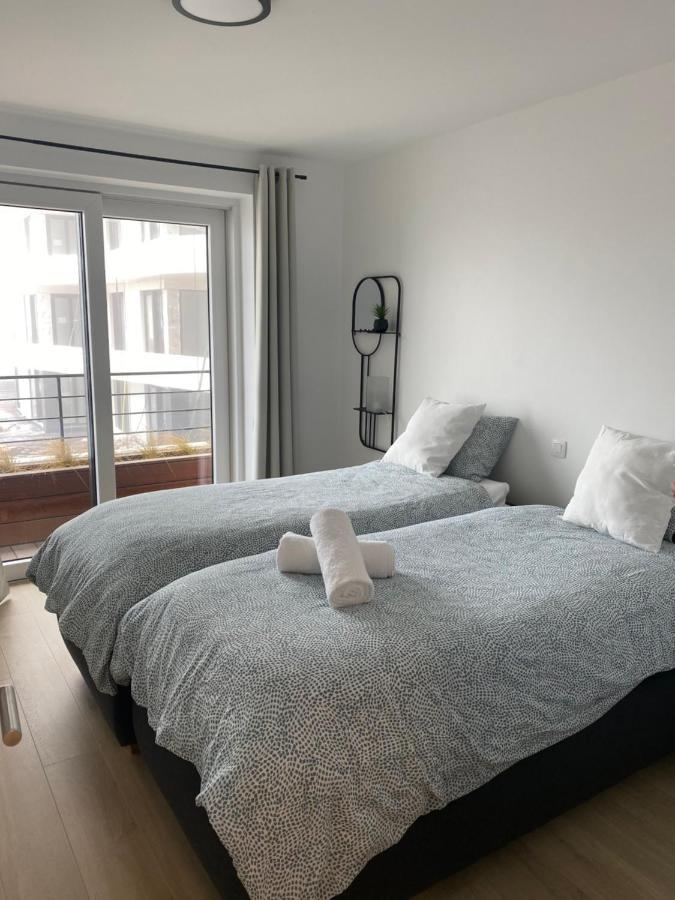 Lichtrijk 2-Slaapkamerappartement Met Zeezicht En Gratis Parking Oostende Eksteriør billede