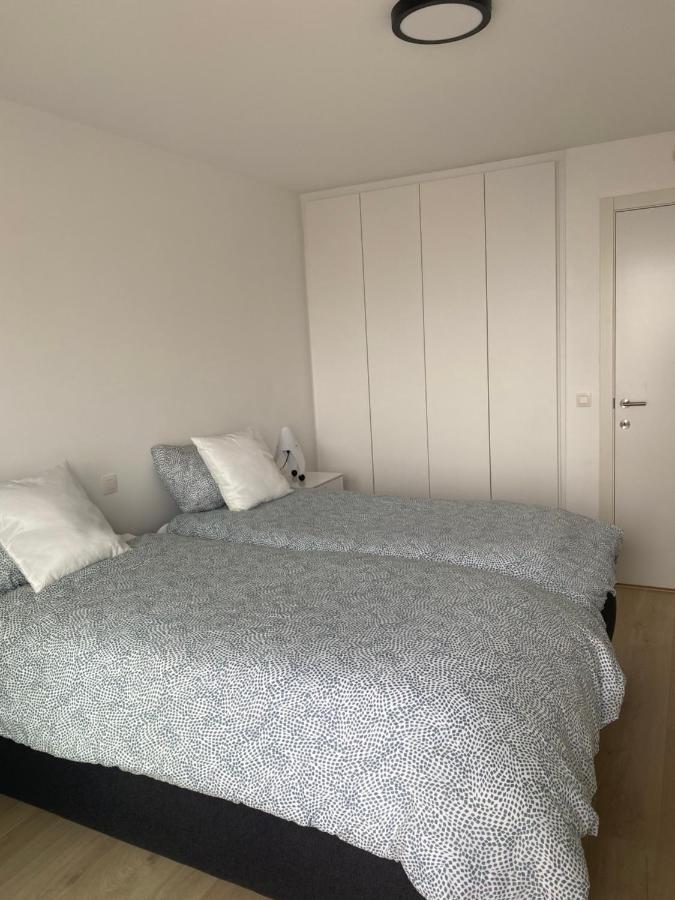 Lichtrijk 2-Slaapkamerappartement Met Zeezicht En Gratis Parking Oostende Eksteriør billede
